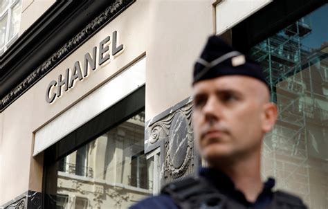 chanel store paris robbery|Chanel store robbery dc.